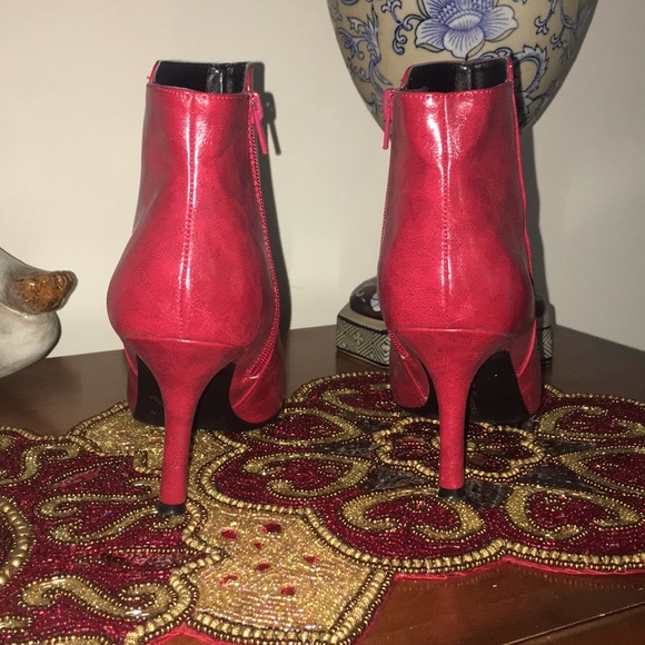 Red booties ❤️ - Picture 4 of 4